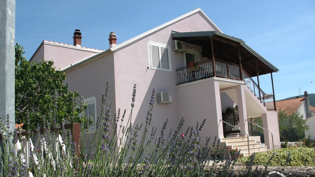 Krkahaus Hotel Lozovac Exterior photo